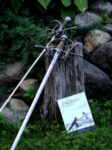 Rapier length. Guy Windsor's book The Duellist's Companion with two rapiers.